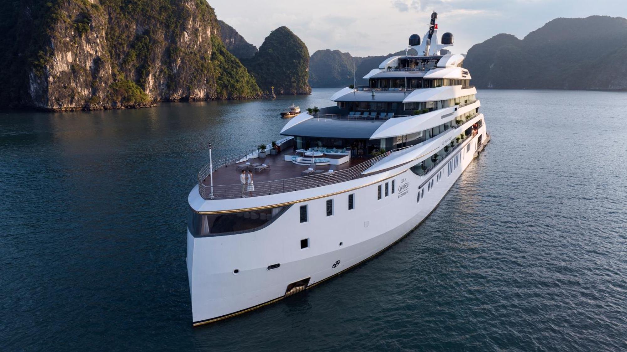 Grand Pioneers Halong Bay Cruise 1 Ha Long Exterior foto